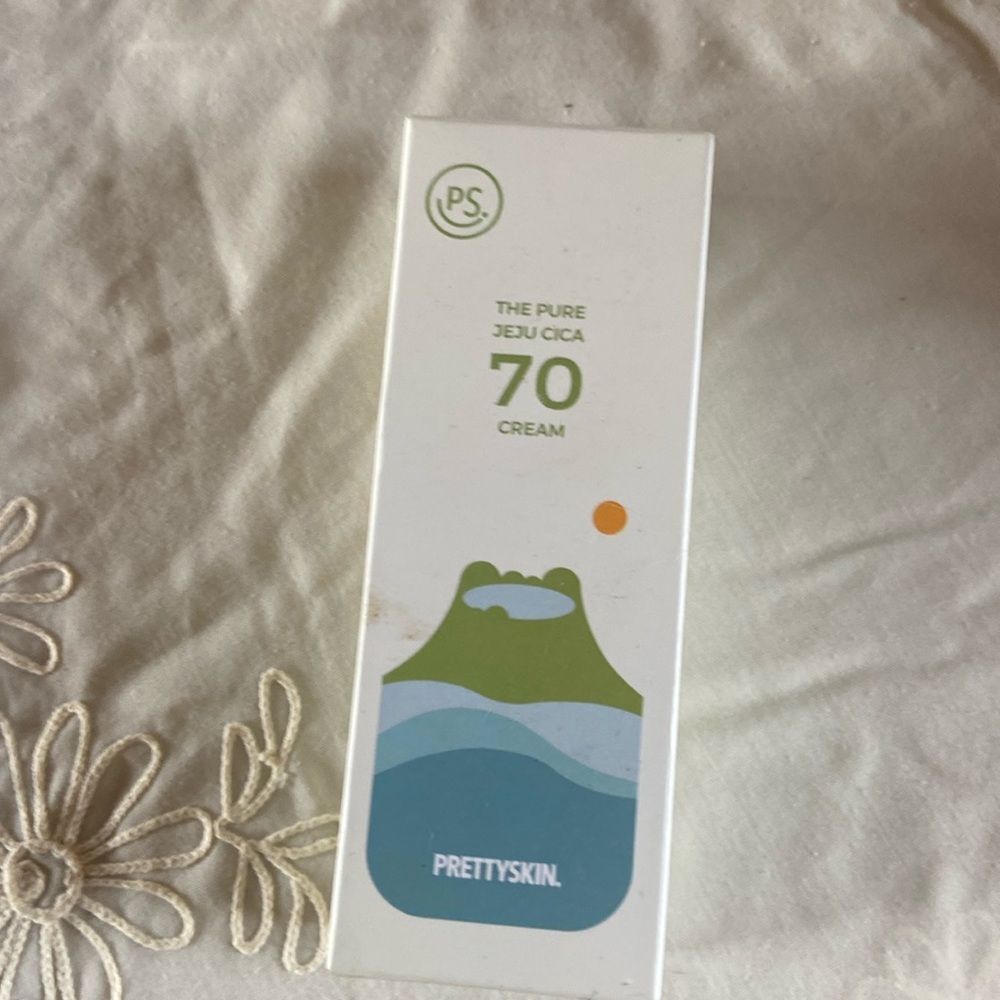 Pretty Skin THE PURE JEJU CICA 70 cream NIB